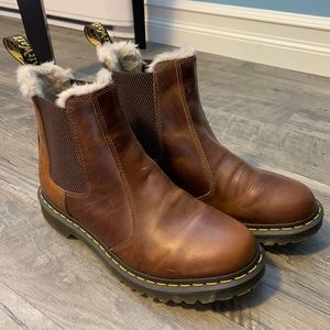 Dr. Martens Leonore Chelsea boot